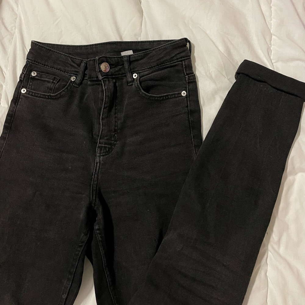 H&M Black high waisted jeans